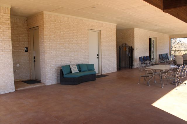 138 Walnut Creek Lane, Boyd, TX 76023