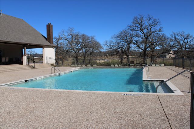 138 Walnut Creek Lane, Boyd, TX 76023