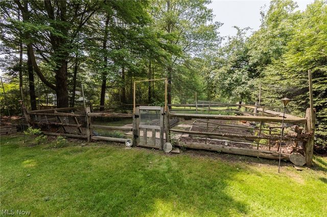 35320 Chagrin Boulevard, Moreland Hills, OH 44022