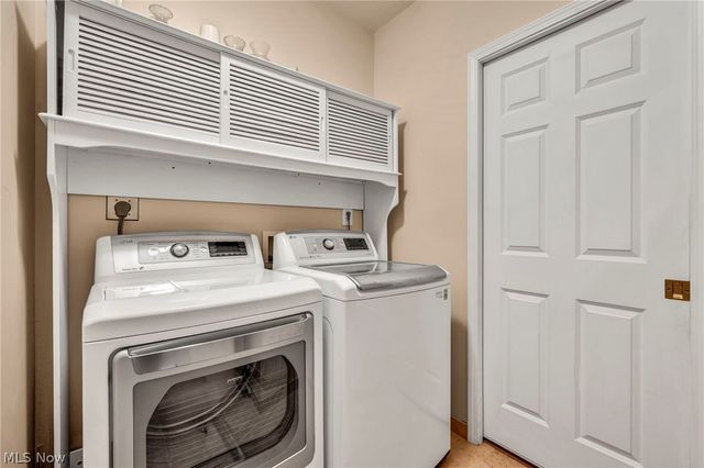 35320 Chagrin Boulevard, Moreland Hills, OH 44022