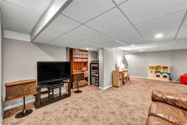 35320 Chagrin Boulevard, Moreland Hills, OH 44022