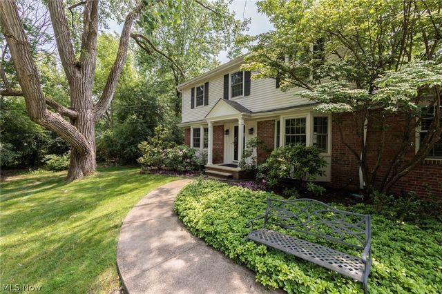 35320 Chagrin Boulevard, Moreland Hills, OH 44022