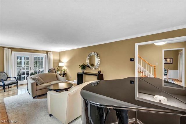 35320 Chagrin Boulevard, Moreland Hills, OH 44022