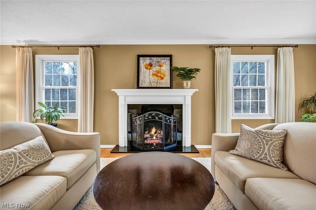 35320 Chagrin Boulevard, Moreland Hills, OH 44022