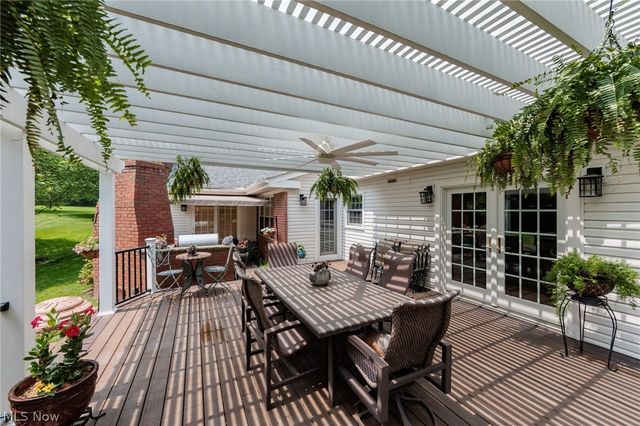 35320 Chagrin Boulevard, Moreland Hills, OH 44022