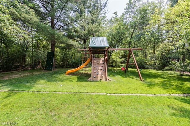 35320 Chagrin Boulevard, Moreland Hills, OH 44022