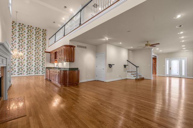 559 Gingermill Lane, Lexington, KY 40509