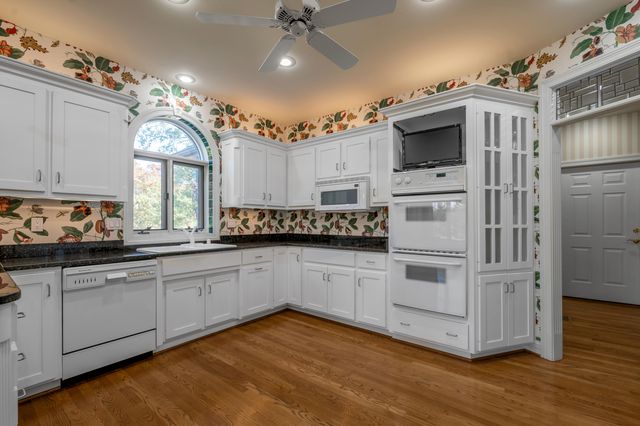 559 Gingermill Lane, Lexington, KY 40509