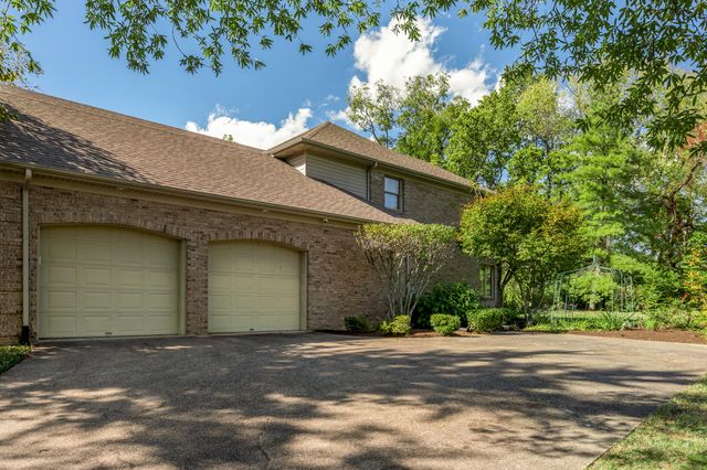 559 Gingermill Lane, Lexington, KY 40509