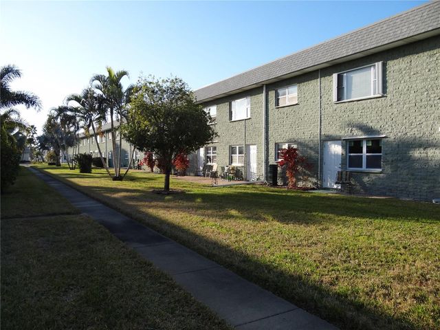 5287 81ST STREET 2, St Petersburg, FL 33709