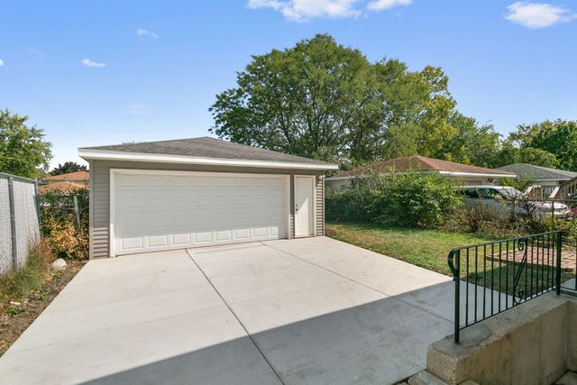 18037 Edwards Avenue, Country Club Hills, IL 60478