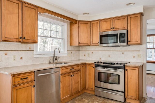 3 Ambler Way, Durham, NH 03824