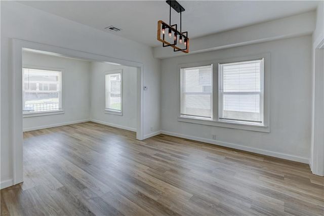 1540 Poplar Avenue, Kansas City, MO 64127