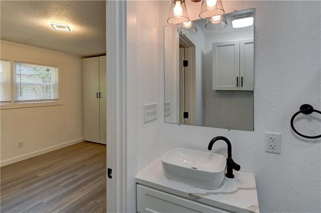 1540 Poplar Avenue, Kansas City, MO 64127