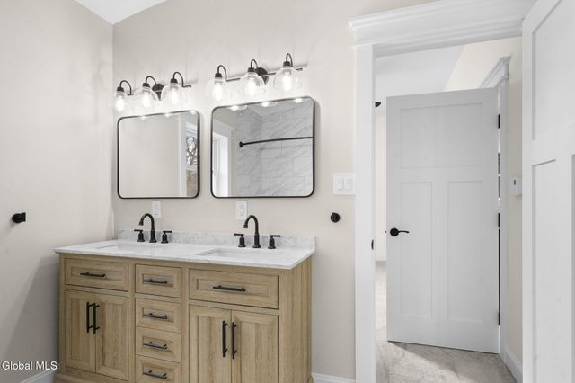 14 Park Way, Castleton-on-hudson, NY 12033