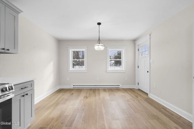 14 Park Way, Castleton-on-hudson, NY 12033