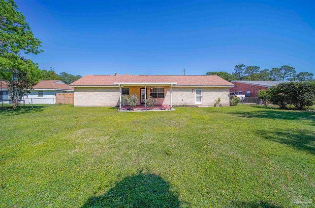 5941 Leesway Blvd, Pensacola, FL 32504