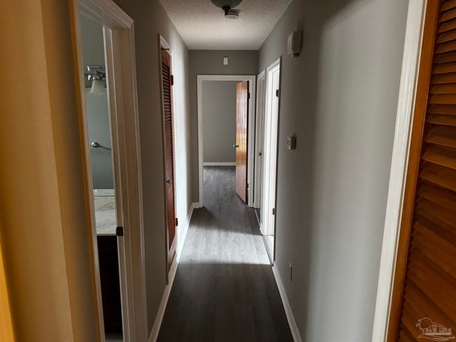 5941 Leesway Blvd, Pensacola, FL 32504