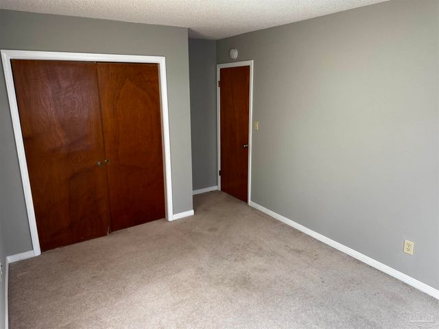 5941 Leesway Blvd, Pensacola, FL 32504