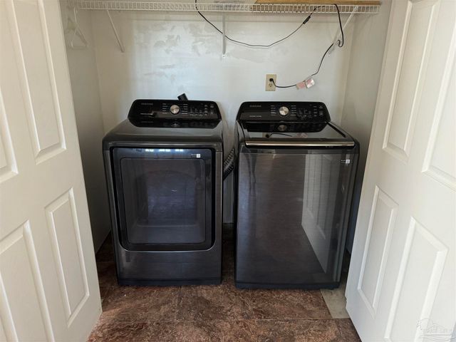 5941 Leesway Blvd, Pensacola, FL 32504