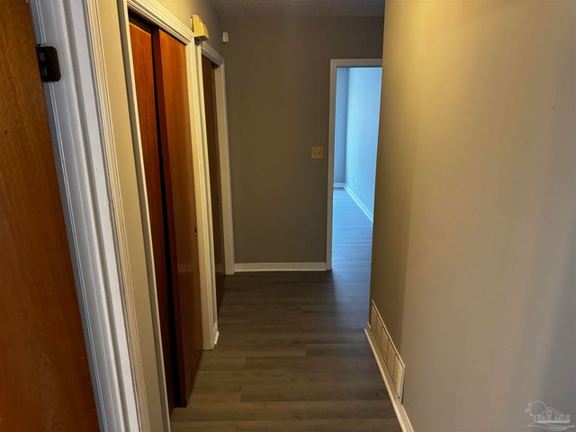 5941 Leesway Blvd, Pensacola, FL 32504