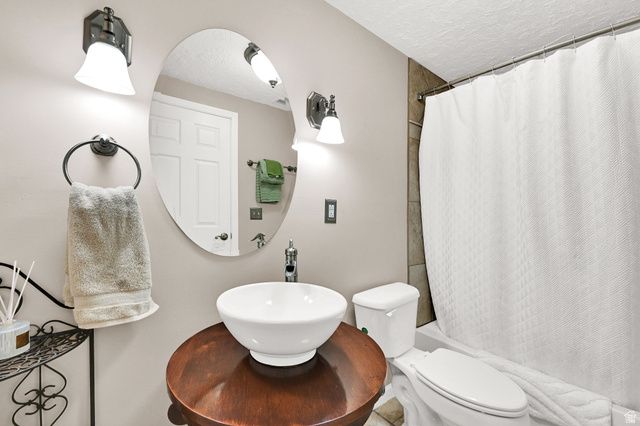 4412 W LENNOX DR, South Jordan, UT 84009