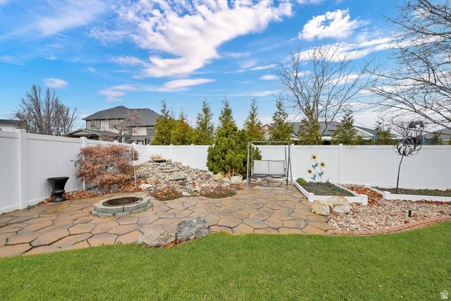 4412 W LENNOX DR, South Jordan, UT 84009