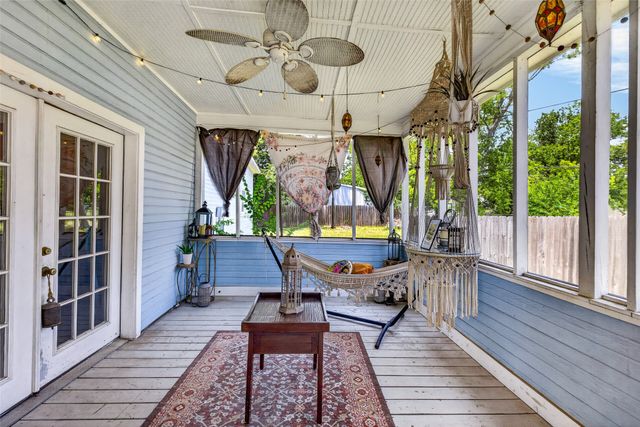 605 E 9th Street, Kemp, TX 75143