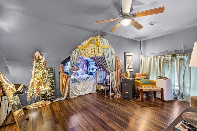 605 E 9th Street, Kemp, TX 75143