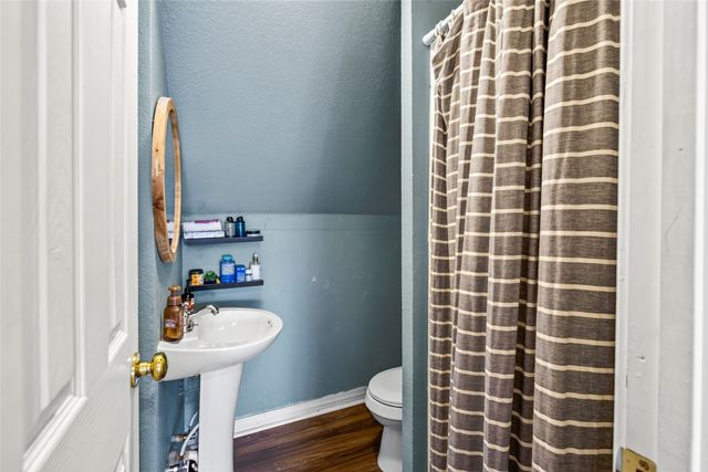 605 E 9th Street, Kemp, TX 75143