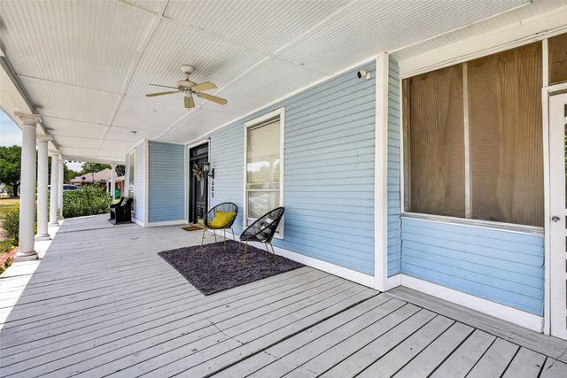 605 E 9th Street, Kemp, TX 75143