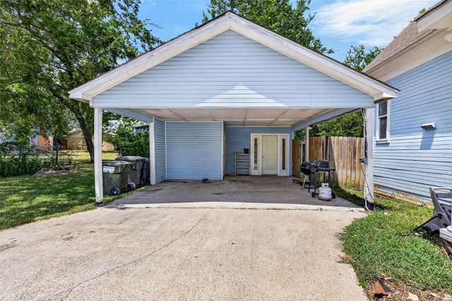 605 E 9th Street, Kemp, TX 75143