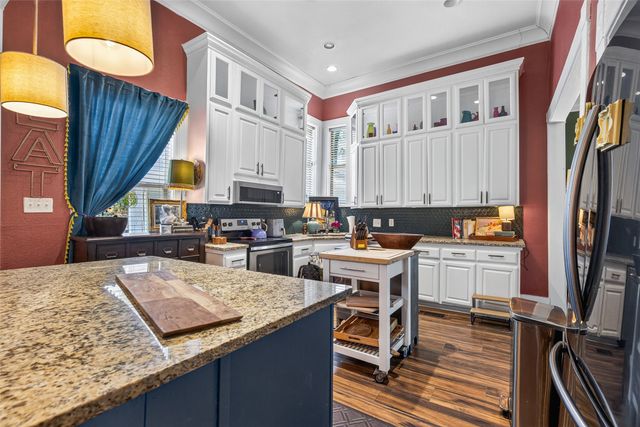 605 E 9th Street, Kemp, TX 75143