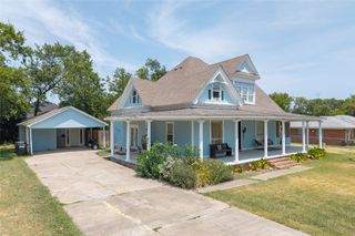605 E 9th Street, Kemp, TX 75143