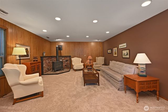 10733 Bartlett Avenue NE, Seattle, WA 98125