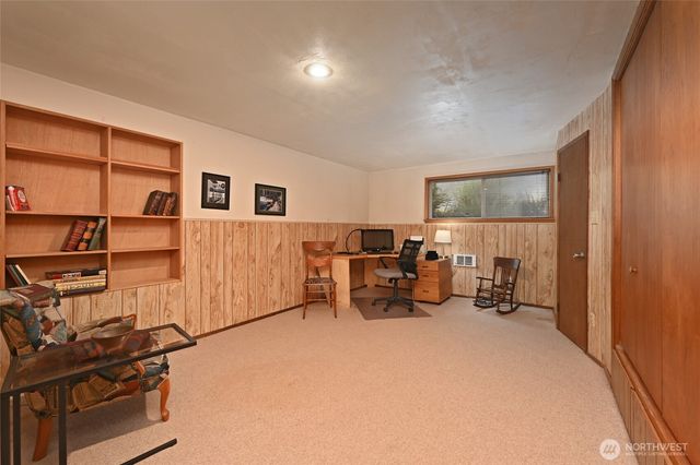 10733 Bartlett Avenue NE, Seattle, WA 98125