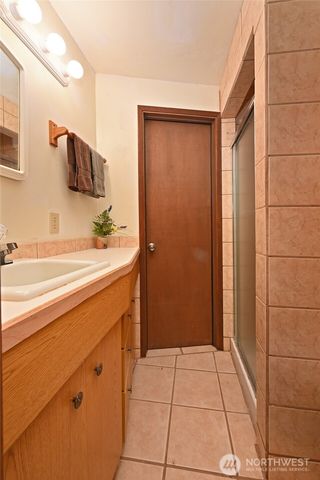 10733 Bartlett Avenue NE, Seattle, WA 98125