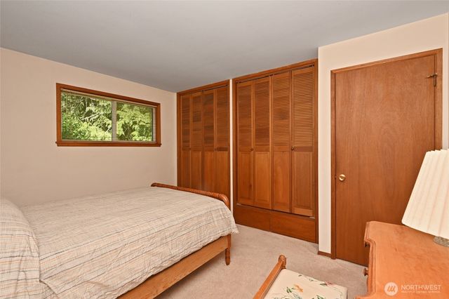 10733 Bartlett Avenue NE, Seattle, WA 98125