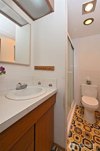 10733 Bartlett Avenue NE, Seattle, WA 98125