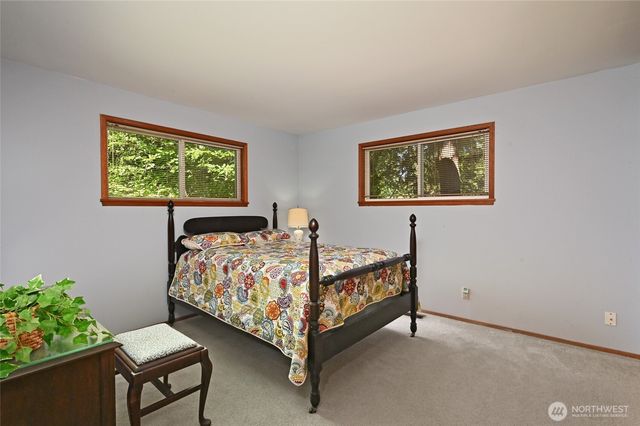 10733 Bartlett Avenue NE, Seattle, WA 98125
