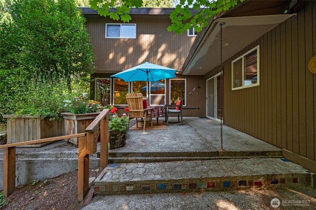 10733 Bartlett Avenue NE, Seattle, WA 98125