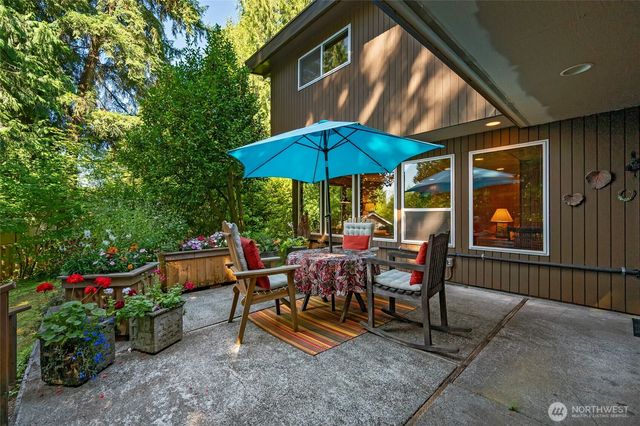 10733 Bartlett Avenue NE, Seattle, WA 98125
