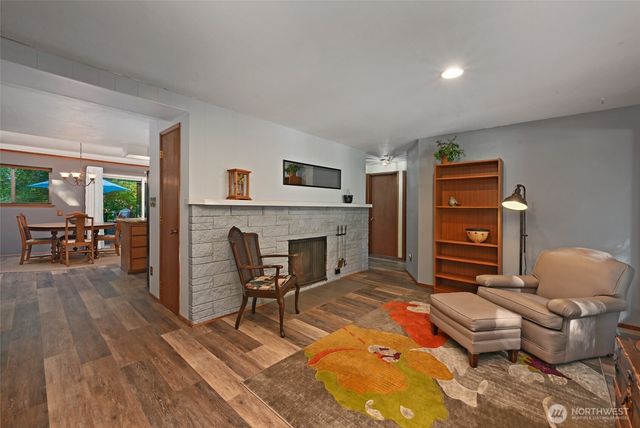 10733 Bartlett Avenue NE, Seattle, WA 98125
