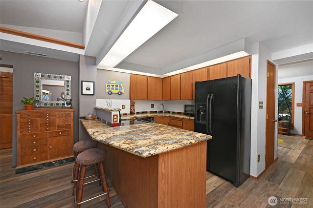 10733 Bartlett Avenue NE, Seattle, WA 98125