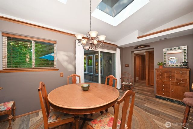 10733 Bartlett Avenue NE, Seattle, WA 98125
