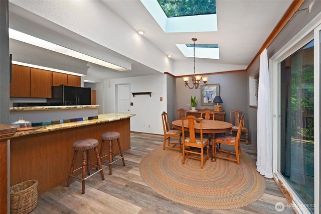 10733 Bartlett Avenue NE, Seattle, WA 98125