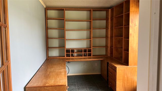 1725 Glencairn Lane, Lewisville, TX 75067