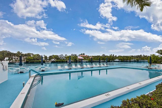4001 S Ocean Boulevard 315, South Palm Beach, FL 33480