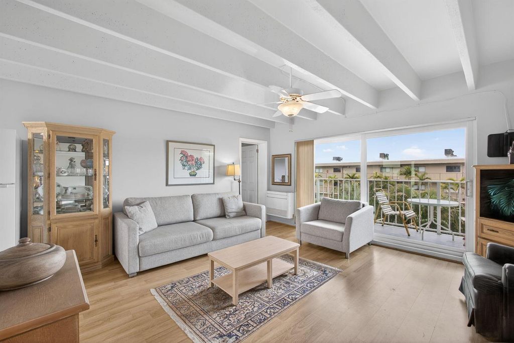 4001 S Ocean Boulevard 315, South Palm Beach, FL 33480