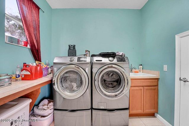 1657 Dittmer Circle SE, Palm Bay, FL 32909